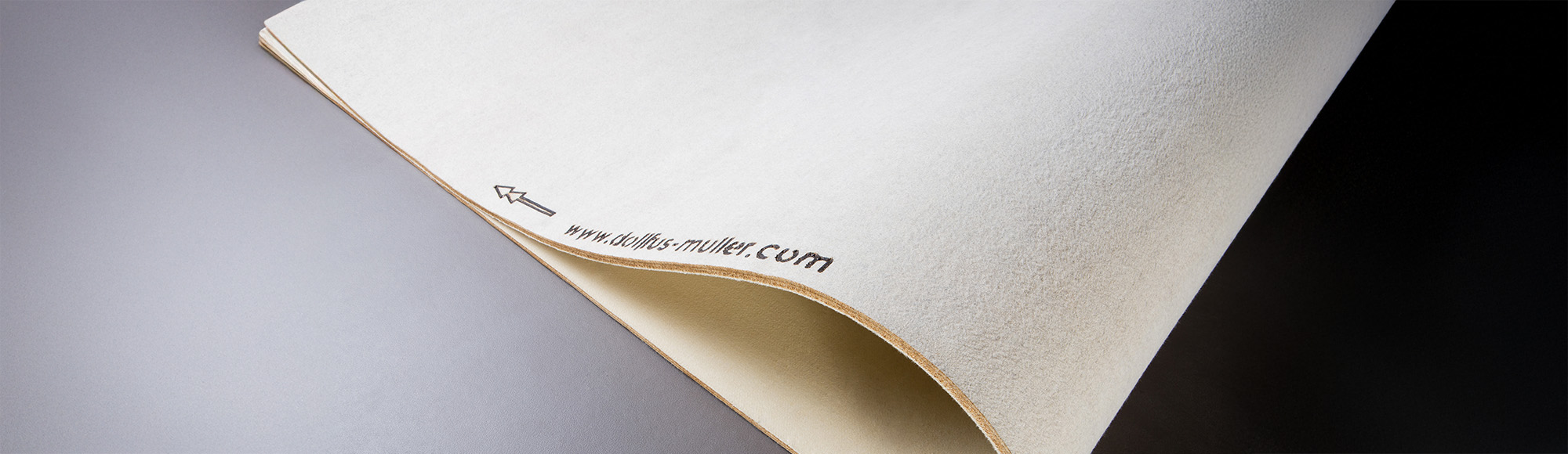 Bannière feutre satinage